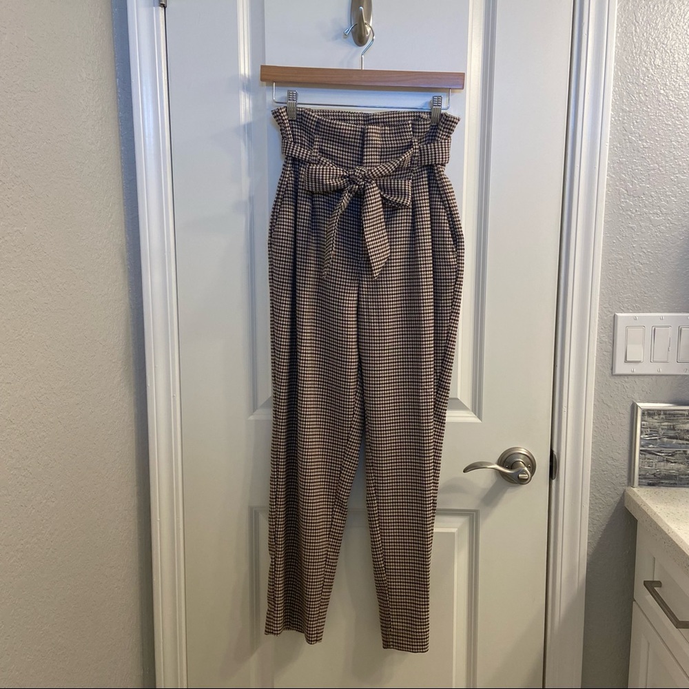 H&M Herringbone Tapered Pant